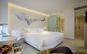 Centara Watergate Pavillion Hotel Bangkok - SHA Extra Plus Certified